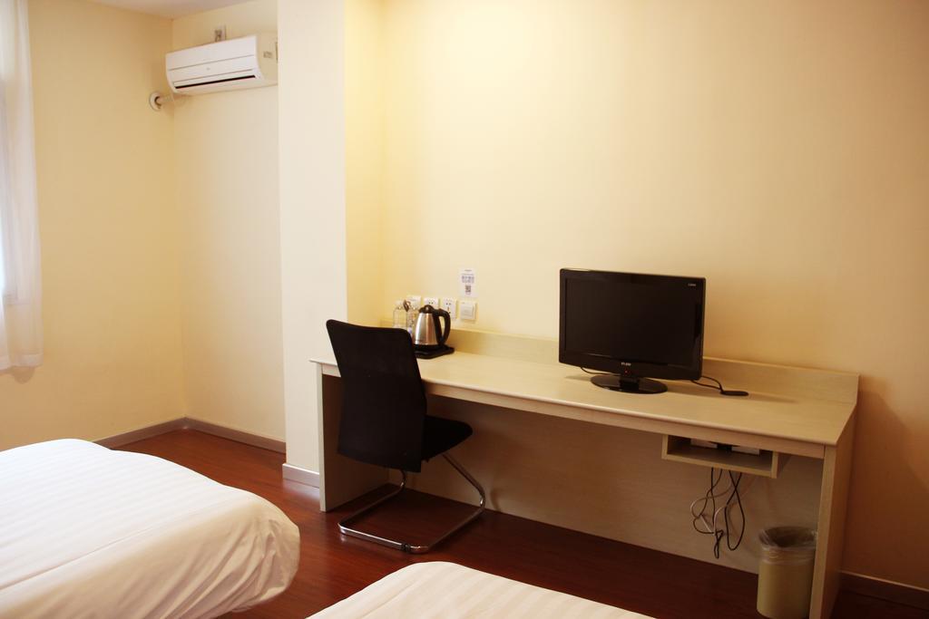 Hanting Hotel Shenyang Zhongshan Square Exterior photo