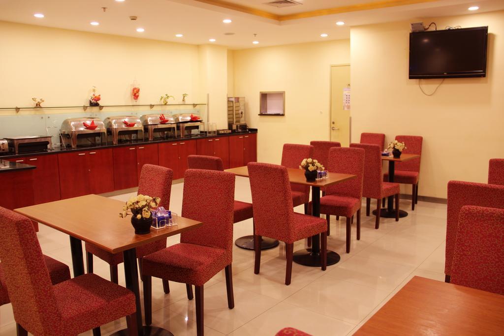 Hanting Hotel Shenyang Zhongshan Square Exterior photo